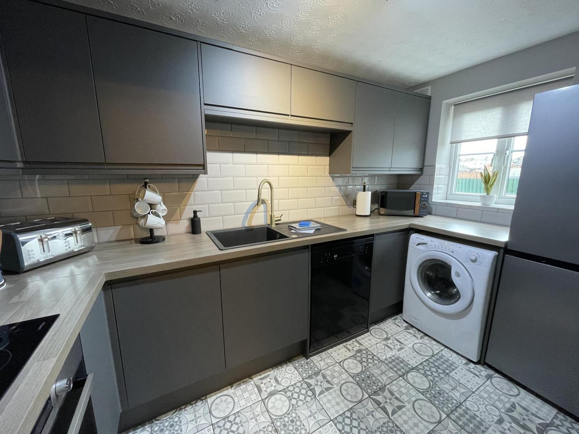 No24 - 2-Bed Boutique Apartment - Hosted By Hutch Lifestyle Leamington Spa Eksteriør bilde