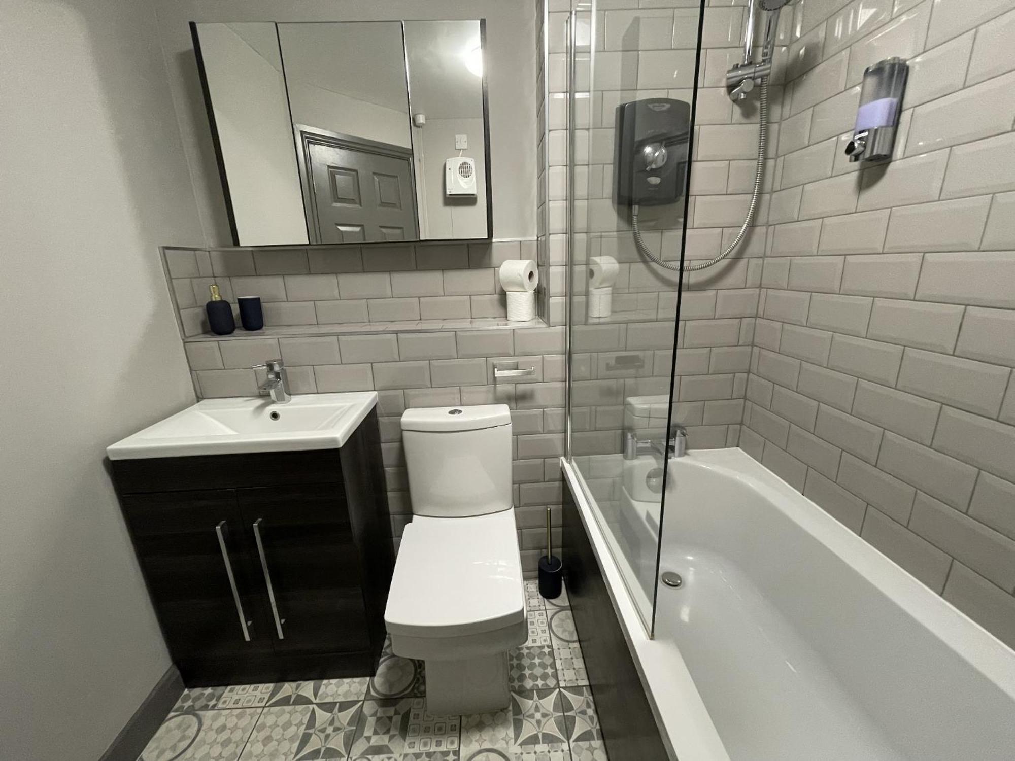 No24 - 2-Bed Boutique Apartment - Hosted By Hutch Lifestyle Leamington Spa Eksteriør bilde