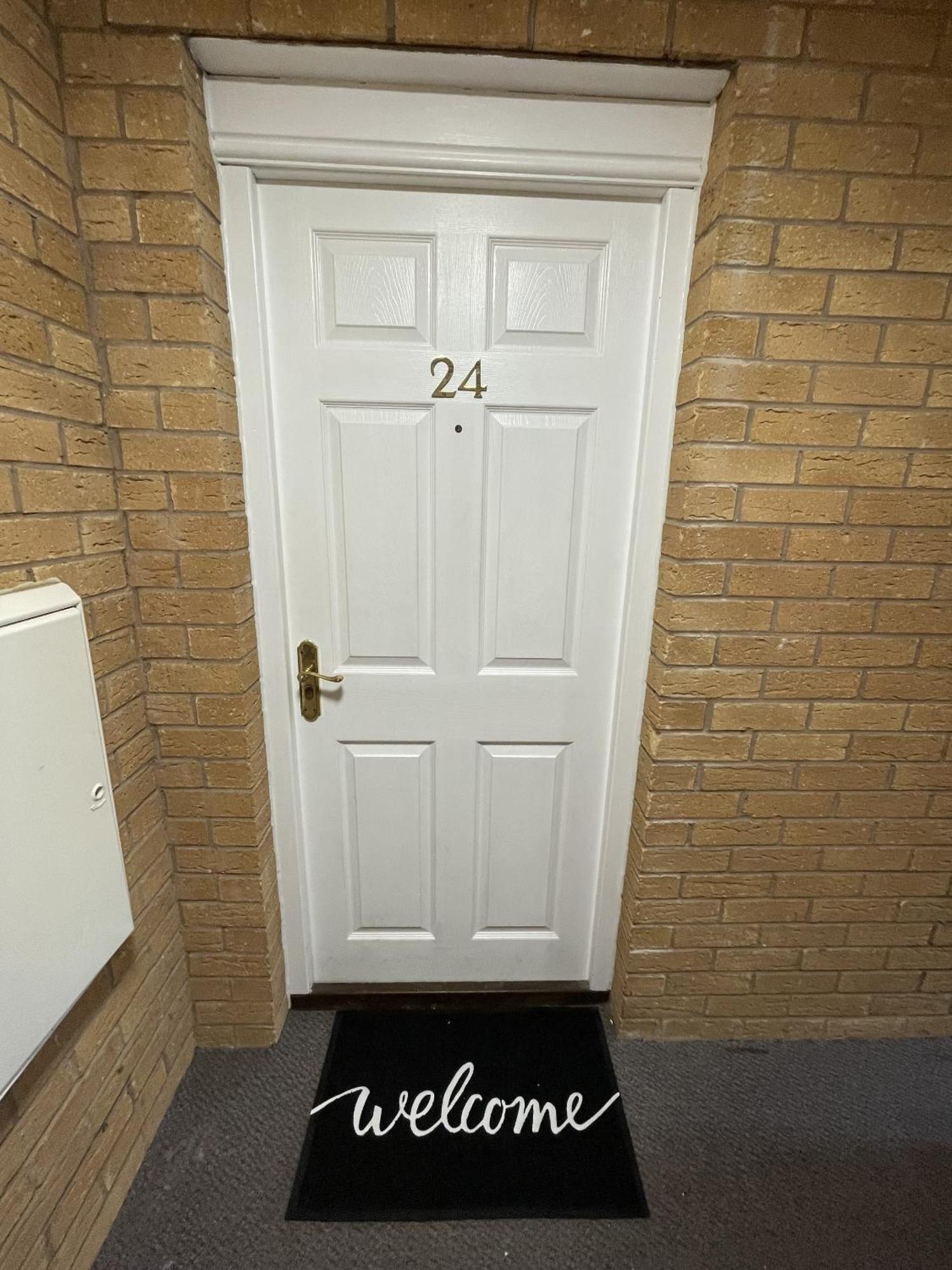 No24 - 2-Bed Boutique Apartment - Hosted By Hutch Lifestyle Leamington Spa Eksteriør bilde